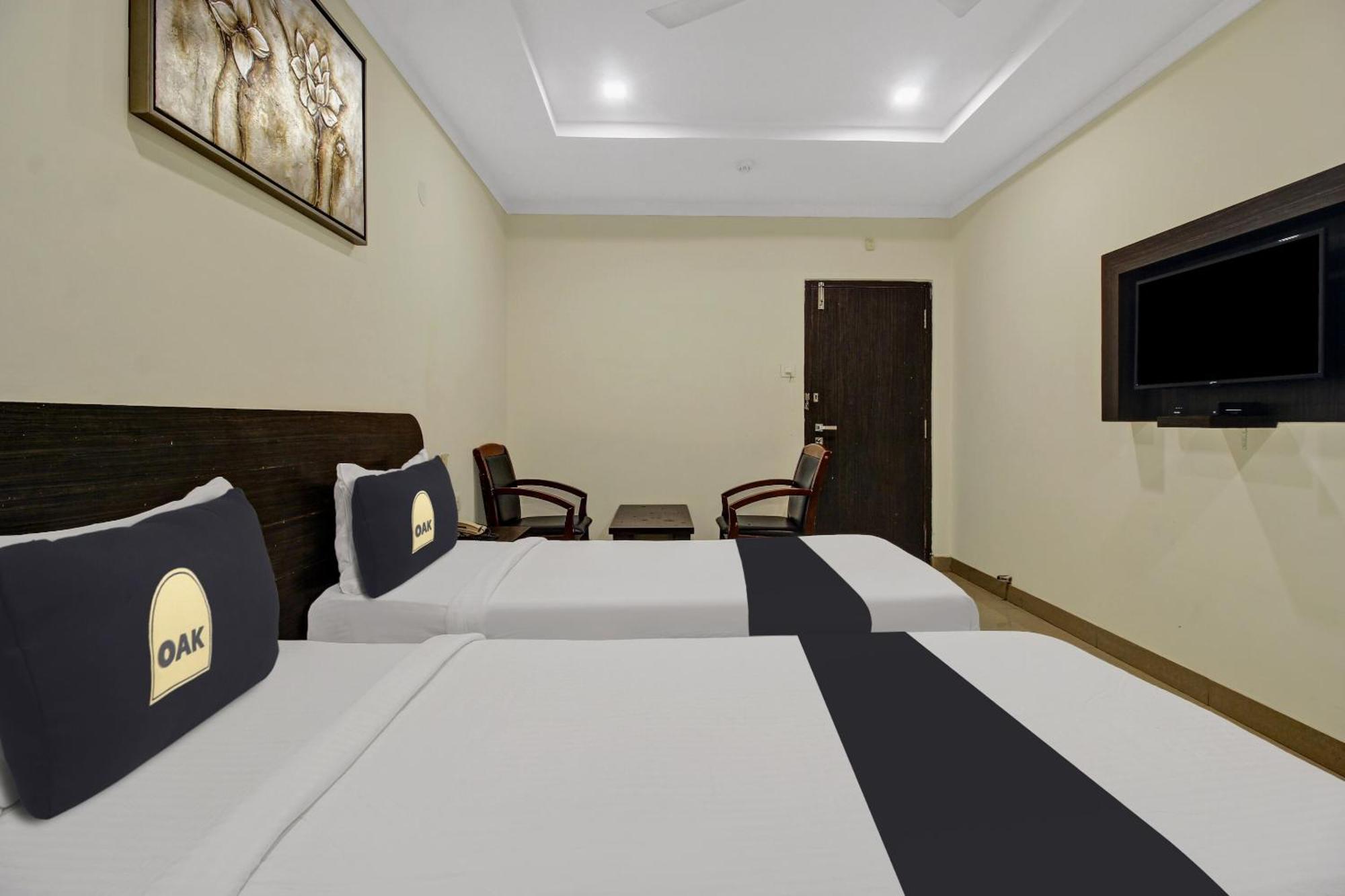 Super Townhouse Oak Lb Nagar Ramoji Hotell Hyderabad Eksteriør bilde