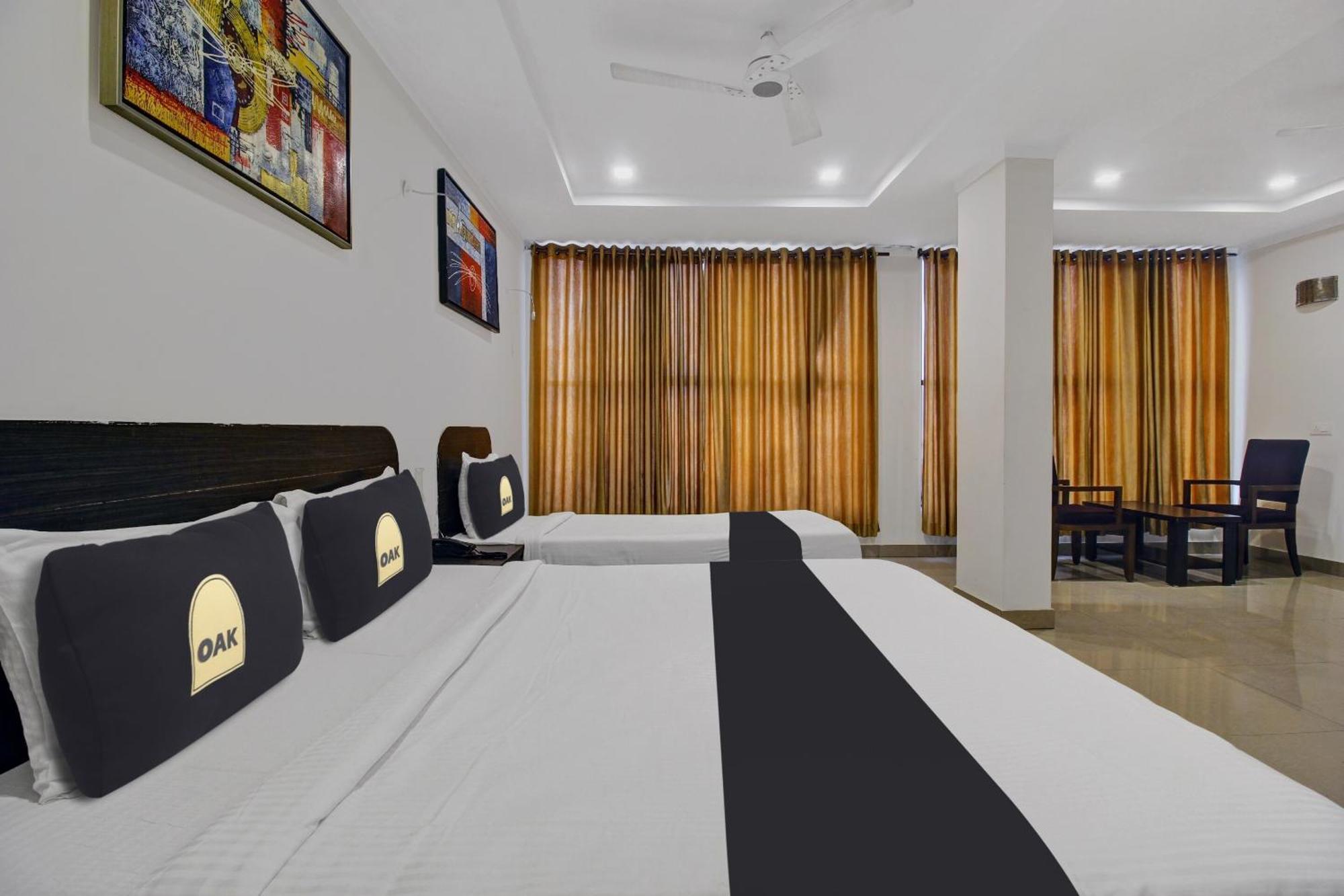 Super Townhouse Oak Lb Nagar Ramoji Hotell Hyderabad Eksteriør bilde