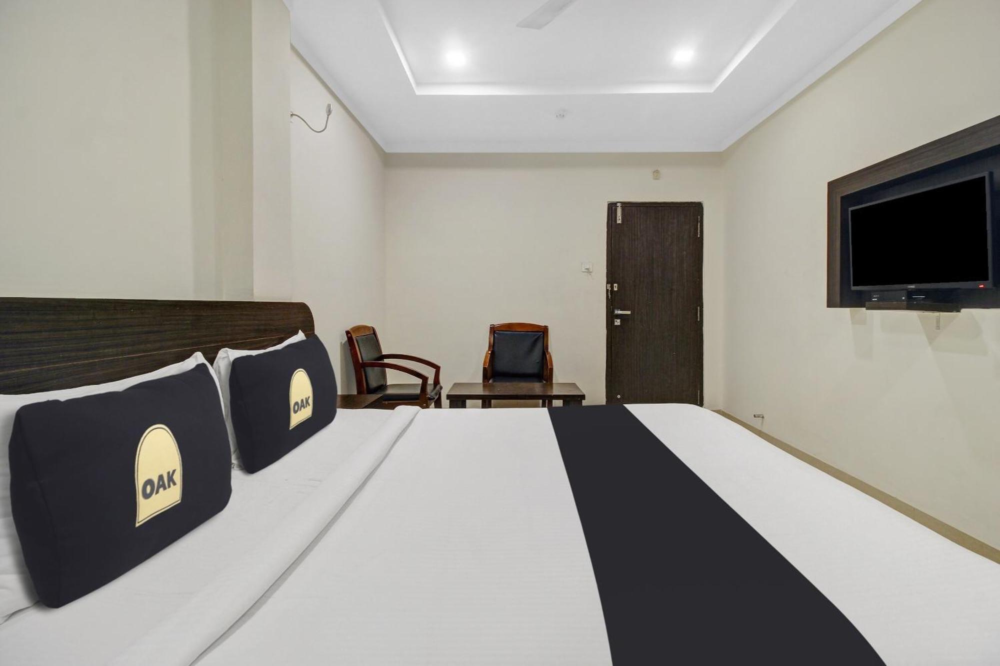 Super Townhouse Oak Lb Nagar Ramoji Hotell Hyderabad Eksteriør bilde