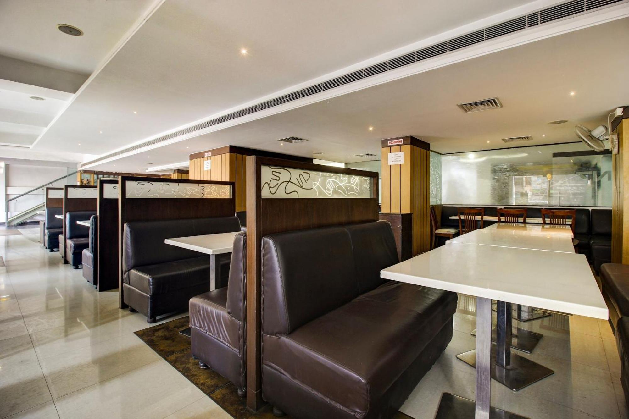 Super Townhouse Oak Lb Nagar Ramoji Hotell Hyderabad Eksteriør bilde