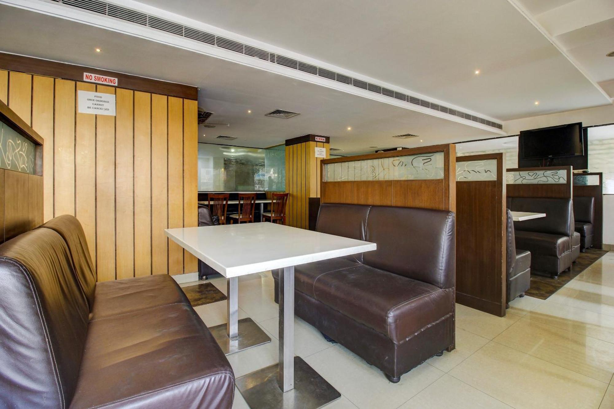 Super Townhouse Oak Lb Nagar Ramoji Hotell Hyderabad Eksteriør bilde